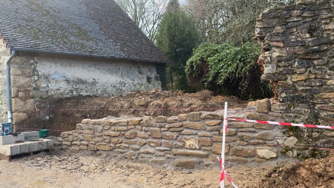 Ouverture créée dans un mur avec linteau béton