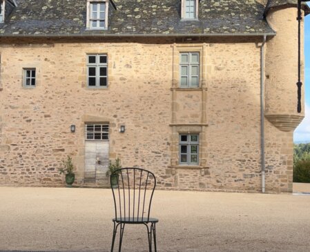 Artisan maçon XR Maçonnerie en action